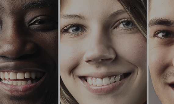 Visages de jeunes en gros plan